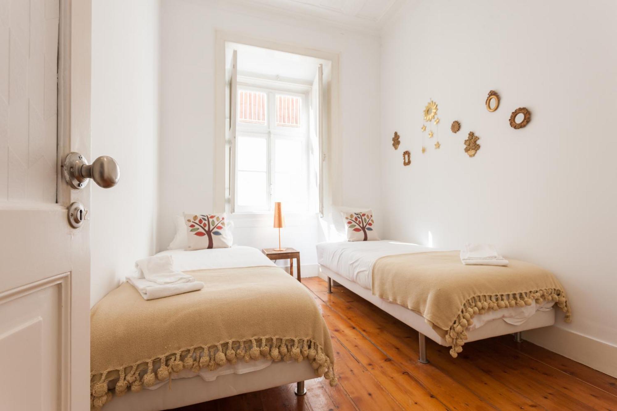 Tejo Vintage Three-Bedroom Apartment - By Lu Holidays Lisboa Екстериор снимка